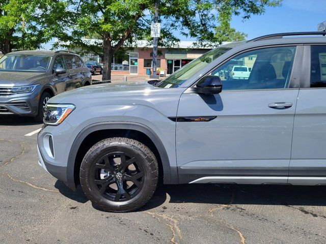 2024 Volkswagen Atlas 2.0T Peak Edition SEL