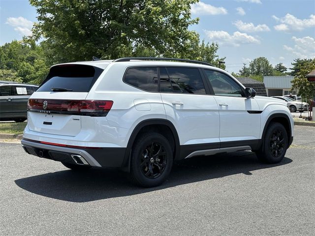 2024 Volkswagen Atlas 2.0T Peak Edition SEL