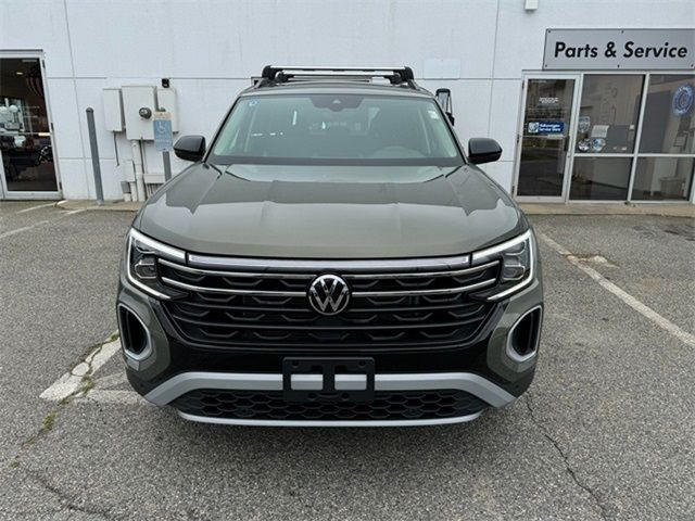 2024 Volkswagen Atlas 2.0T Peak Edition SEL