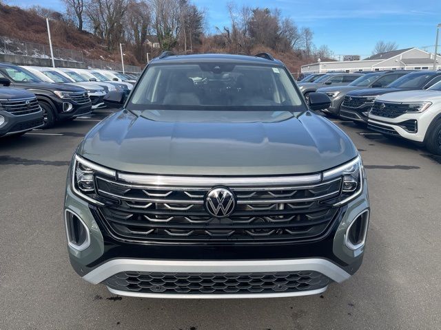 2024 Volkswagen Atlas 2.0T Peak Edition SEL