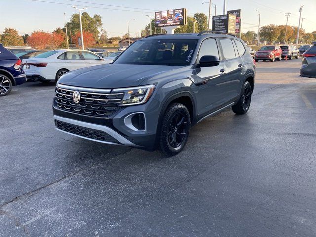 2024 Volkswagen Atlas 2.0T Peak Edition SEL