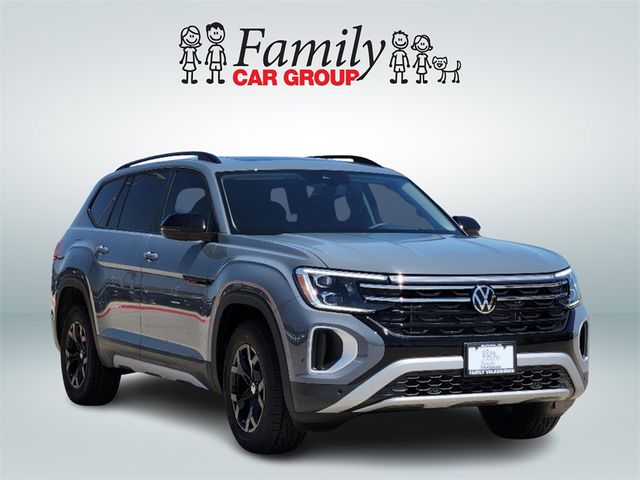 2024 Volkswagen Atlas 2.0T Peak Edition SEL