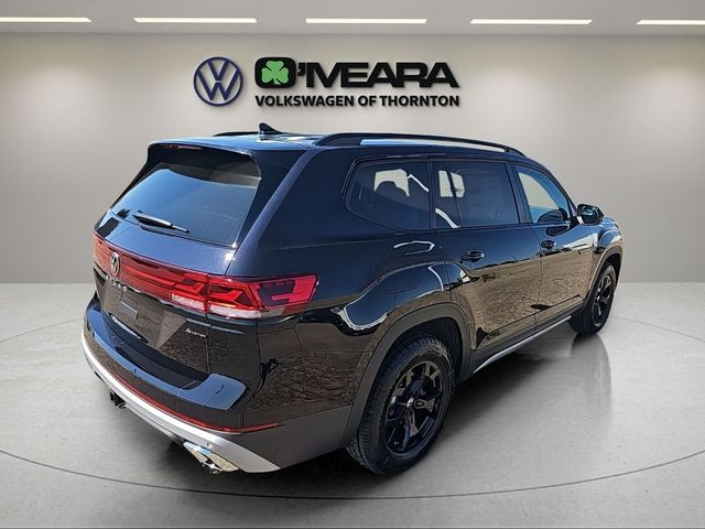 2024 Volkswagen Atlas 2.0T Peak Edition SEL