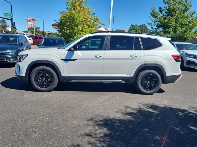 2024 Volkswagen Atlas 2.0T Peak Edition SEL