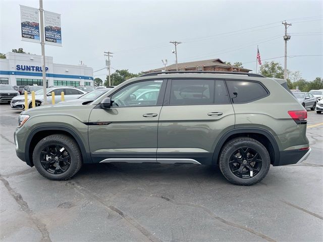 2024 Volkswagen Atlas 2.0T Peak Edition SEL