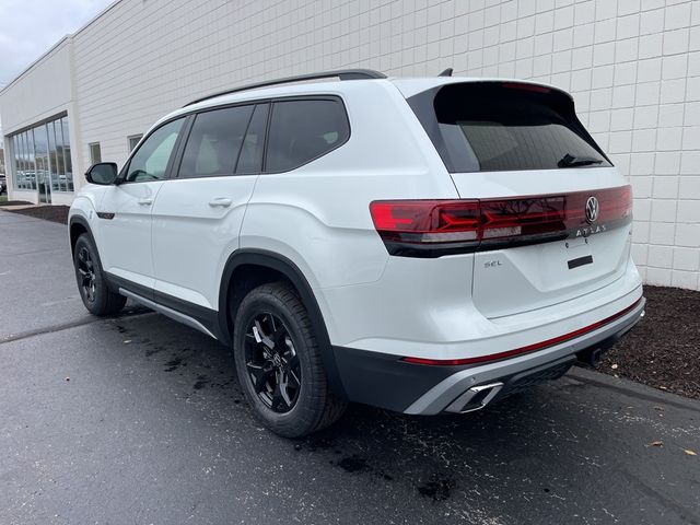 2024 Volkswagen Atlas 2.0T Peak Edition SEL