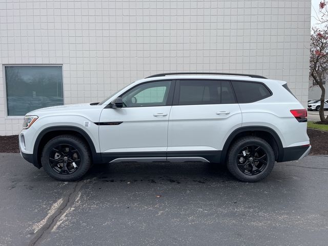 2024 Volkswagen Atlas 2.0T Peak Edition SEL