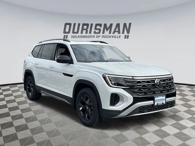 2024 Volkswagen Atlas 2.0T Peak Edition SEL