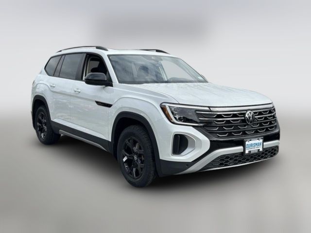 2024 Volkswagen Atlas 2.0T Peak Edition SEL