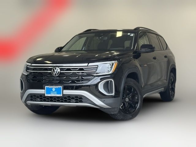 2024 Volkswagen Atlas 2.0T Peak Edition SEL