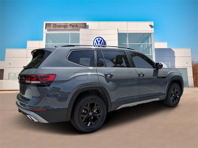 2024 Volkswagen Atlas 2.0T Peak Edition SEL