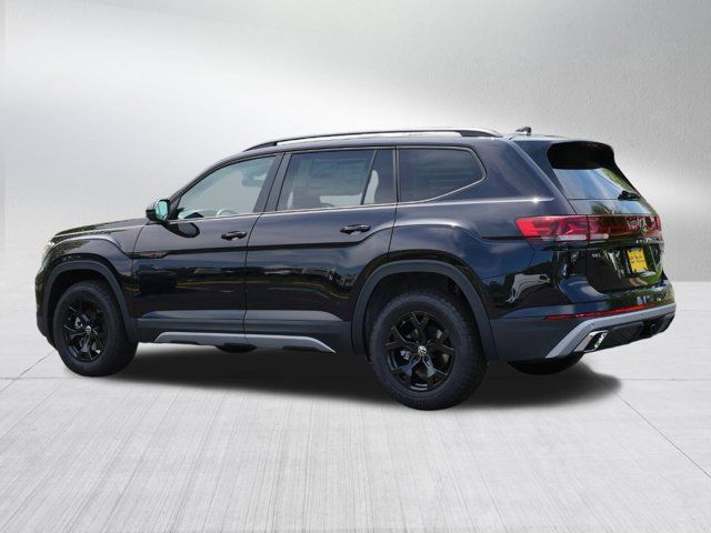 2024 Volkswagen Atlas 2.0T Peak Edition SEL