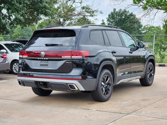 2024 Volkswagen Atlas 2.0T Peak Edition SEL