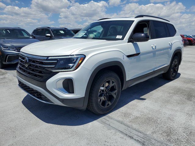 2024 Volkswagen Atlas 2.0T Peak Edition SEL