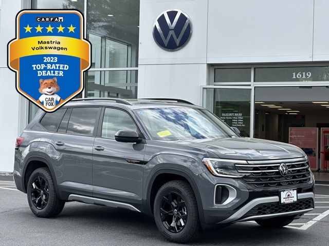 2024 Volkswagen Atlas 2.0T Peak Edition SEL