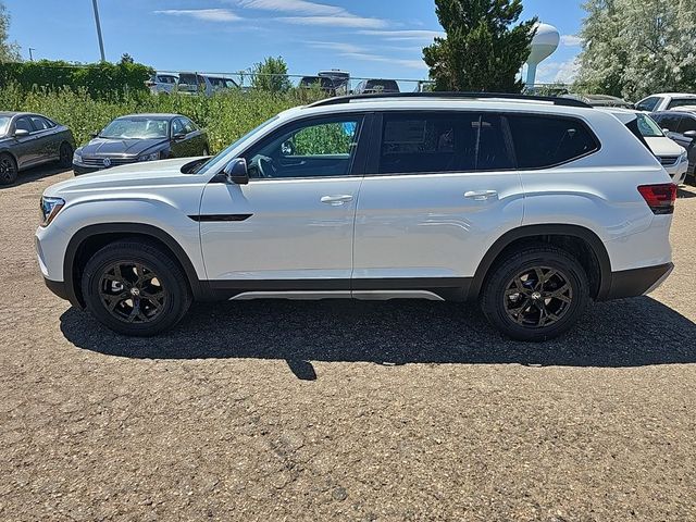 2024 Volkswagen Atlas 2.0T Peak Edition SEL