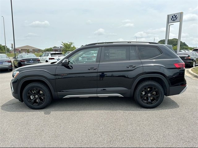 2024 Volkswagen Atlas 2.0T Peak Edition SEL