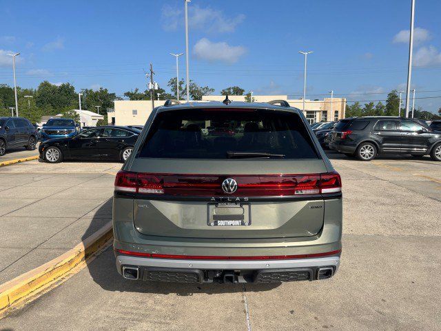 2024 Volkswagen Atlas 2.0T Peak Edition SEL