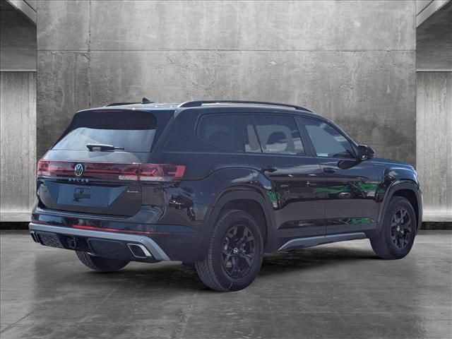 2024 Volkswagen Atlas 2.0T Peak Edition SEL