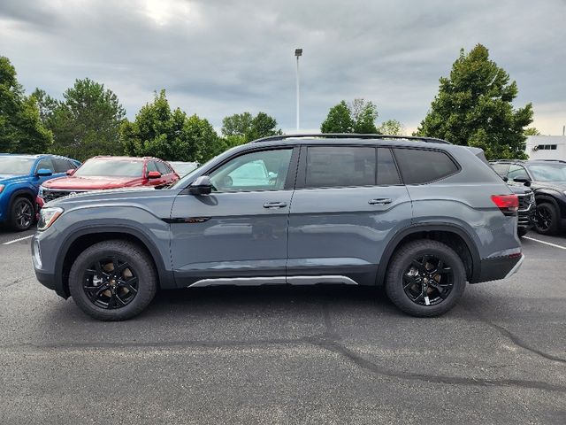 2024 Volkswagen Atlas 2.0T Peak Edition SEL