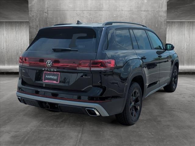 2024 Volkswagen Atlas 2.0T Peak Edition SEL