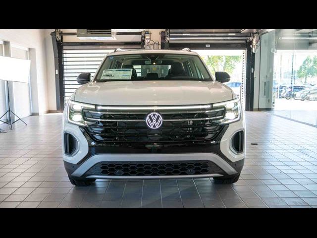 2024 Volkswagen Atlas 2.0T Peak Edition SEL