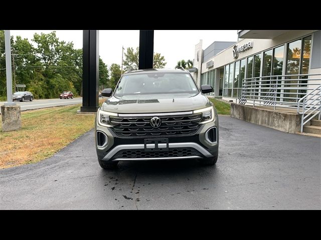 2024 Volkswagen Atlas 2.0T Peak Edition SEL