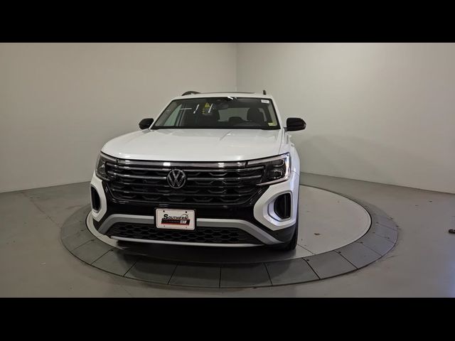 2024 Volkswagen Atlas 2.0T Peak Edition SEL