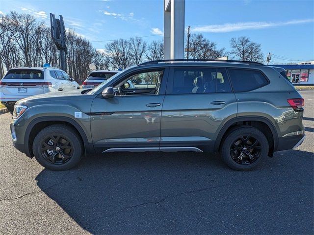 2024 Volkswagen Atlas 2.0T Peak Edition SEL