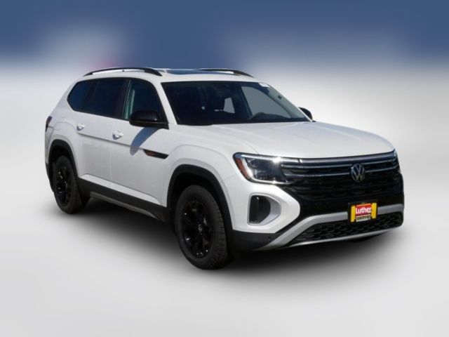 2024 Volkswagen Atlas 2.0T Peak Edition SEL