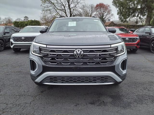 2024 Volkswagen Atlas 2.0T Peak Edition SEL