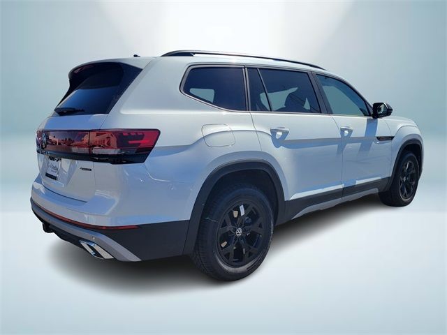 2024 Volkswagen Atlas 2.0T Peak Edition SEL