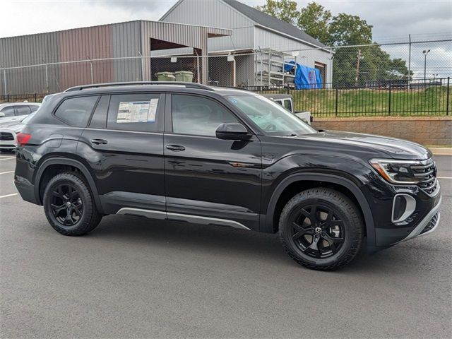 2024 Volkswagen Atlas 2.0T Peak Edition SEL