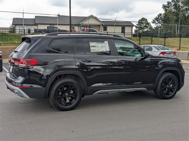 2024 Volkswagen Atlas 2.0T Peak Edition SEL