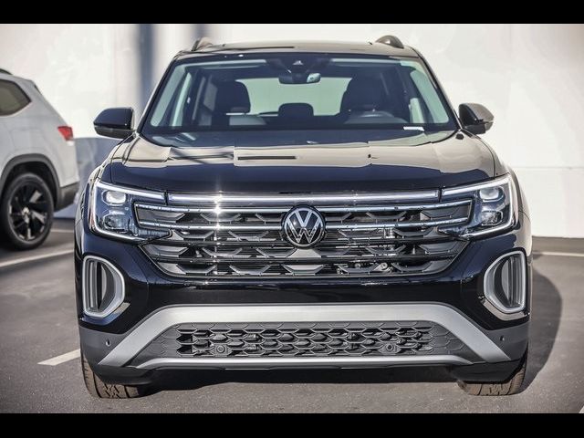 2024 Volkswagen Atlas 2.0T Peak Edition SEL