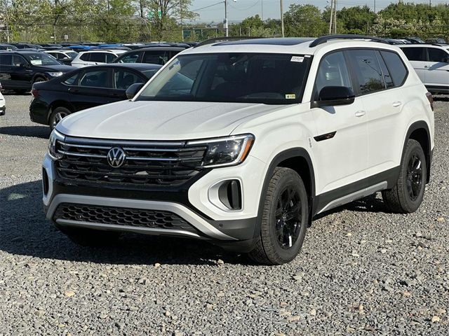 2024 Volkswagen Atlas 2.0T Peak Edition SEL