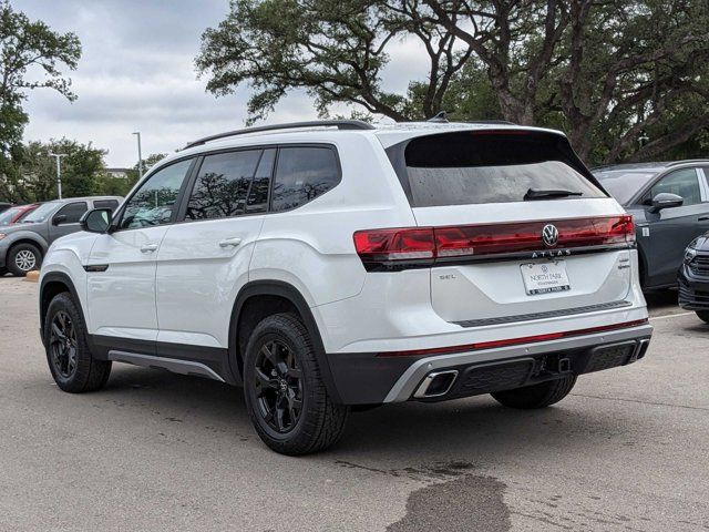 2024 Volkswagen Atlas 2.0T Peak Edition SEL