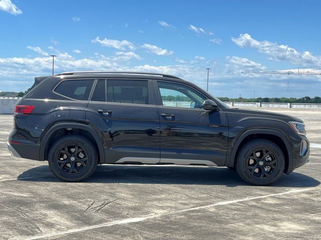 2024 Volkswagen Atlas 2.0T Peak Edition SEL