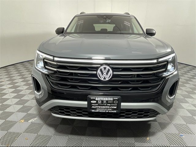 2024 Volkswagen Atlas 2.0T Peak Edition SEL