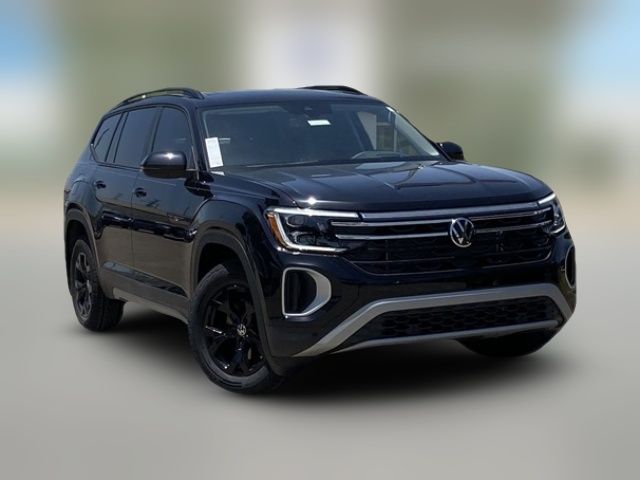 2024 Volkswagen Atlas 2.0T Peak Edition SEL