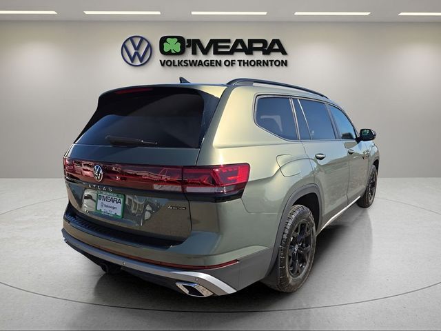 2024 Volkswagen Atlas 2.0T Peak Edition SEL