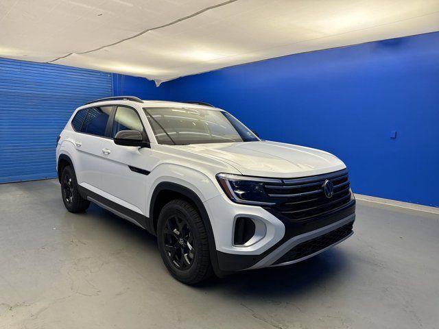 2024 Volkswagen Atlas 2.0T Peak Edition SEL