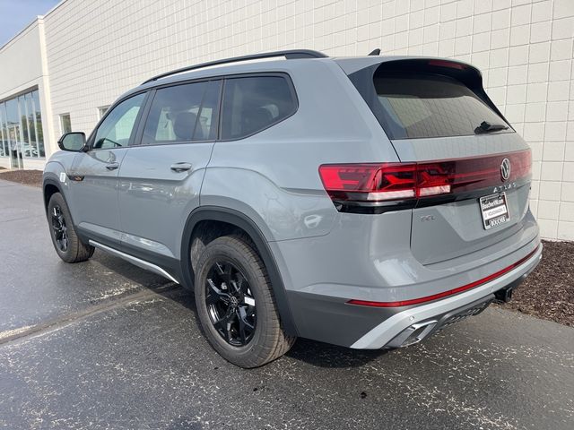 2024 Volkswagen Atlas 2.0T Peak Edition SEL