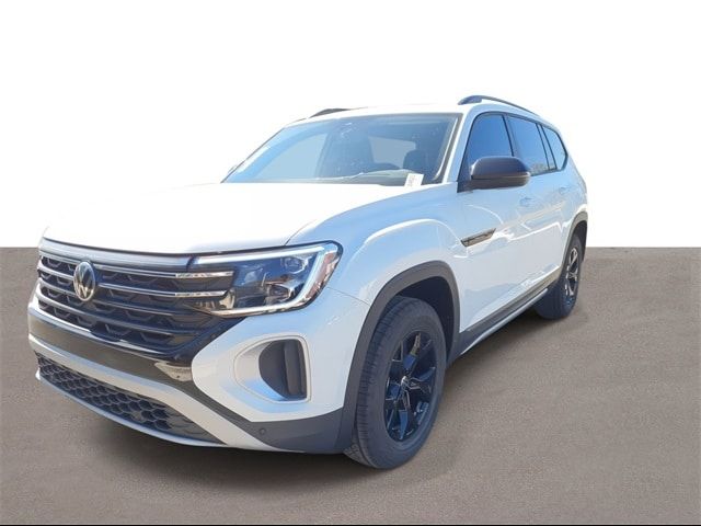 2024 Volkswagen Atlas 2.0T Peak Edition SEL