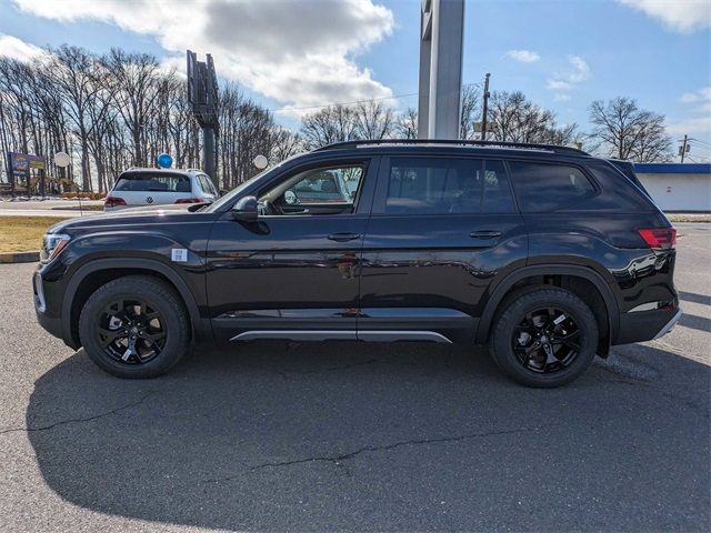 2024 Volkswagen Atlas 2.0T Peak Edition SEL