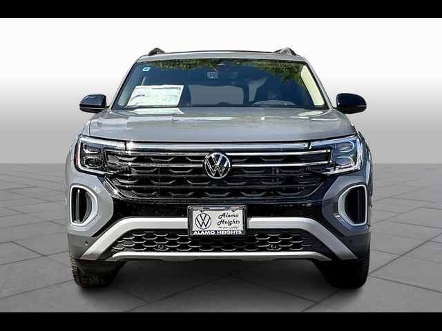 2024 Volkswagen Atlas 2.0T Peak Edition SEL