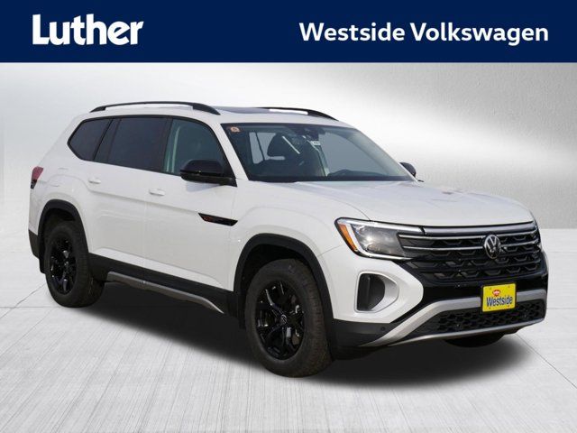 2024 Volkswagen Atlas 2.0T Peak Edition SEL