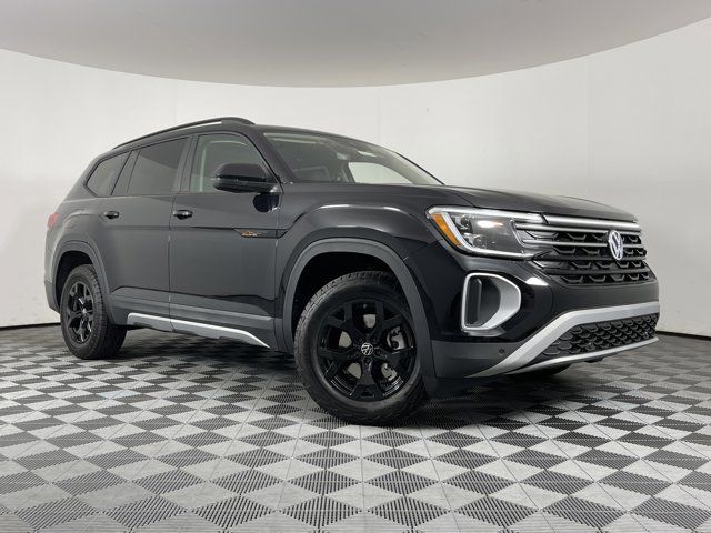 2024 Volkswagen Atlas 2.0T Peak Edition SEL