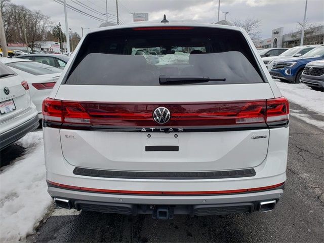 2024 Volkswagen Atlas 2.0T Peak Edition SEL