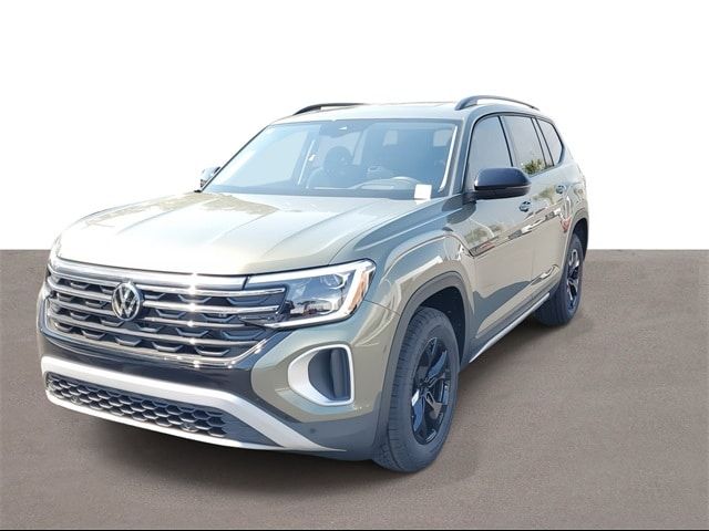 2024 Volkswagen Atlas 2.0T Peak Edition SEL